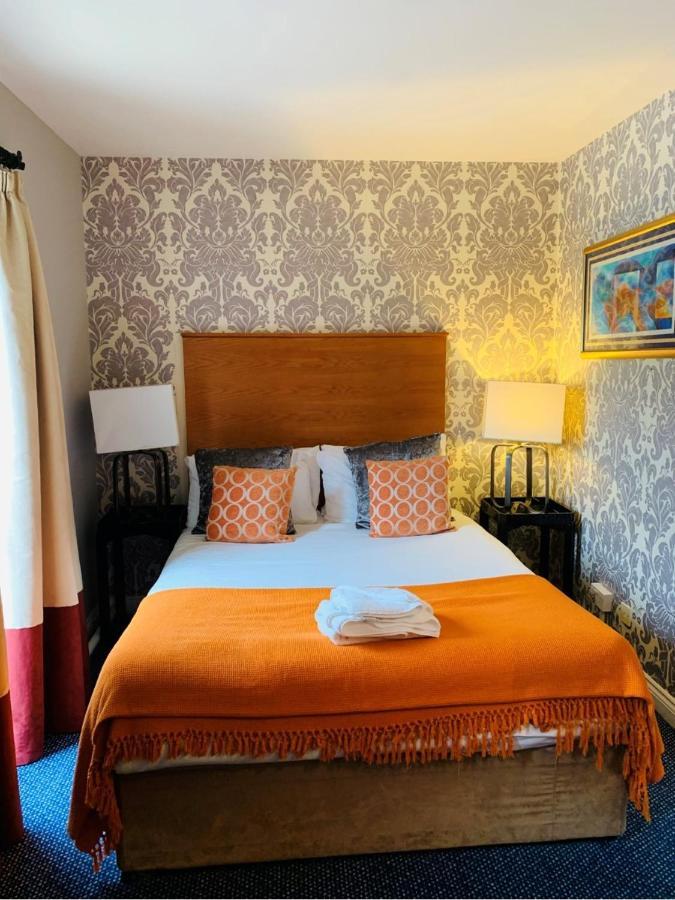 Madeley Court Hotel 4*