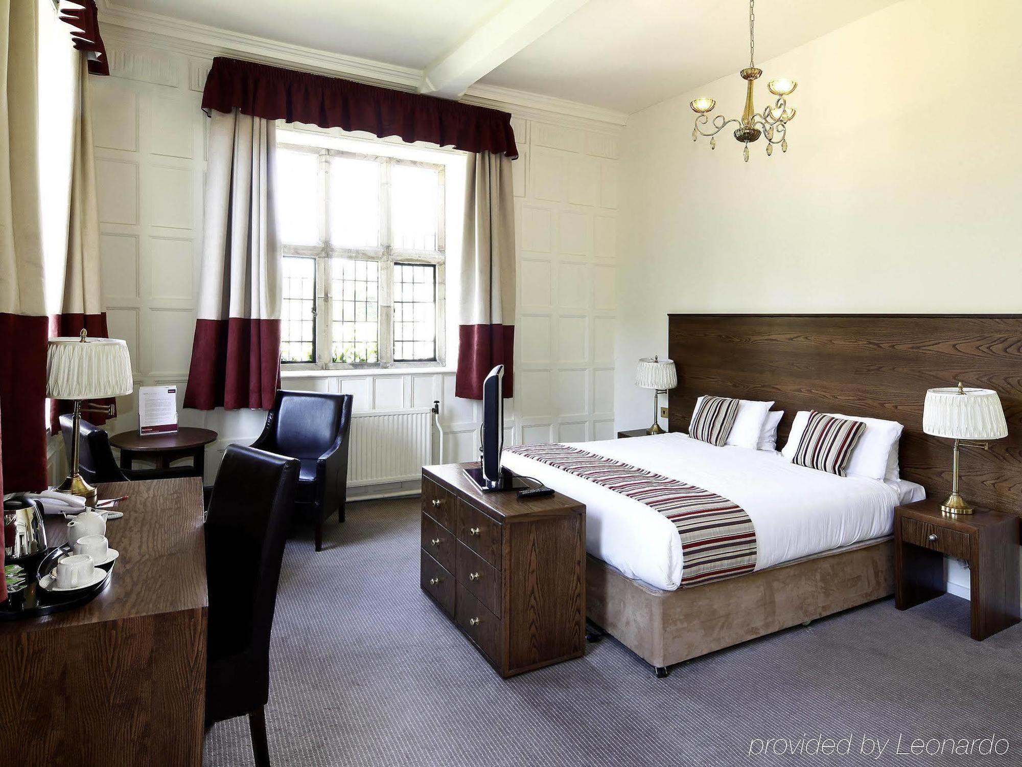 Madeley Court Hotel 4*