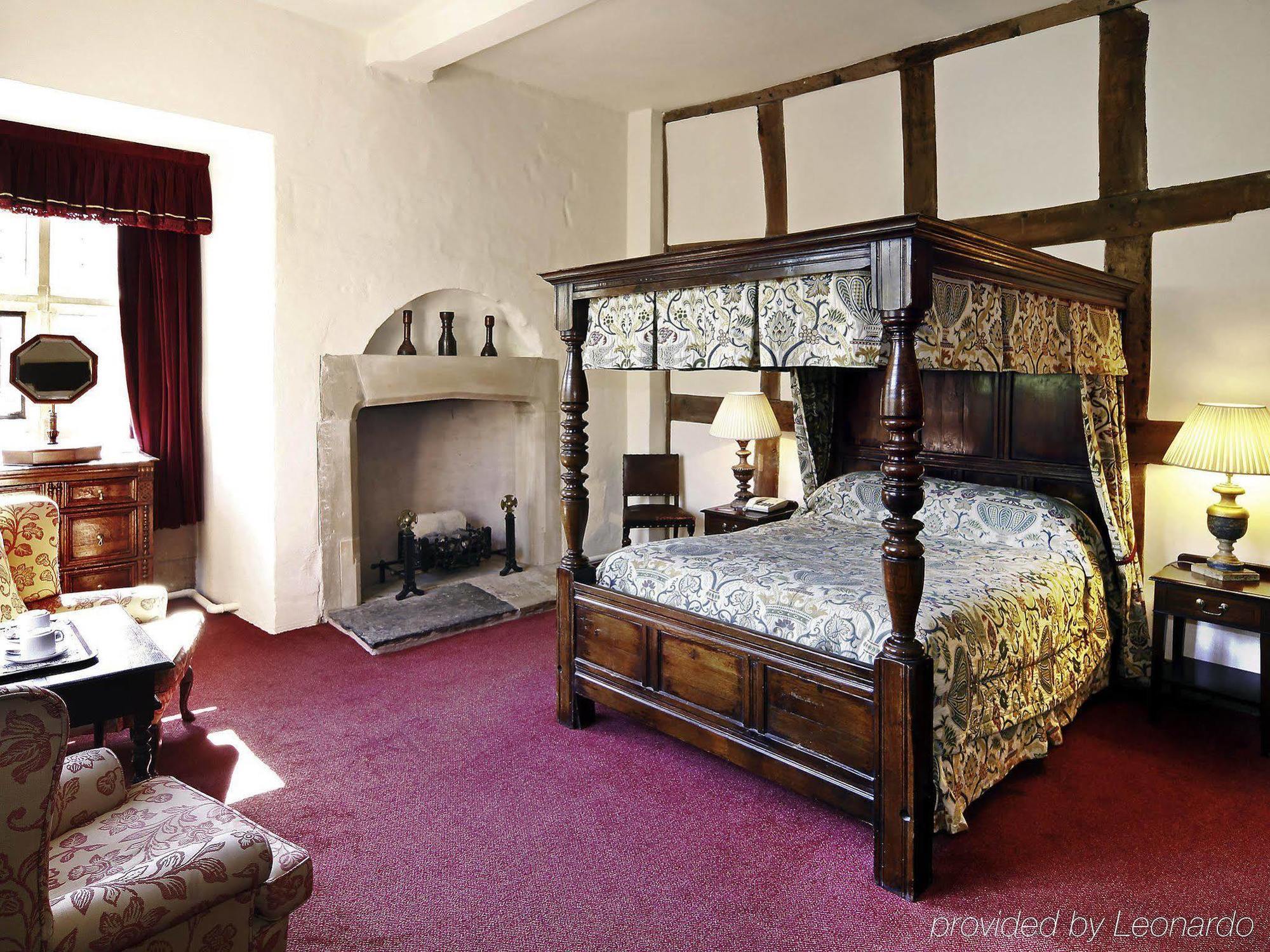 Madeley Court 4*
