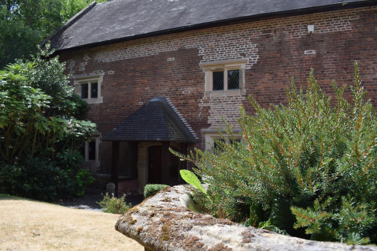 Hotel Madeley Court 4*